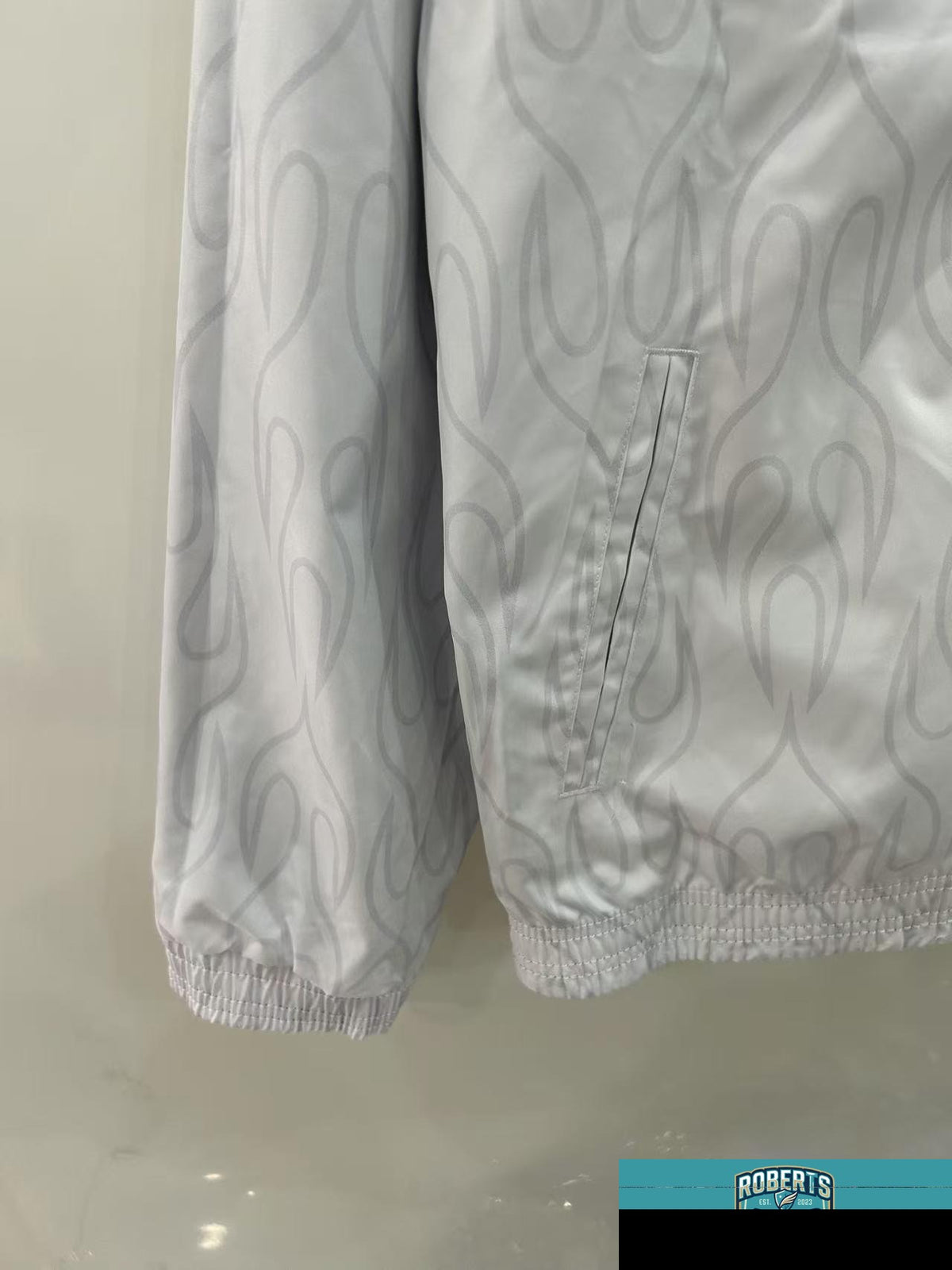 09d5f227366f326f.jpg